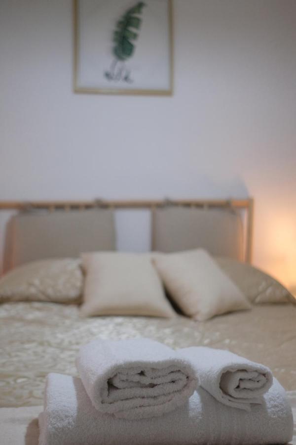 Le Stanze Di Sofia Bed and Breakfast Salerno Exteriör bild